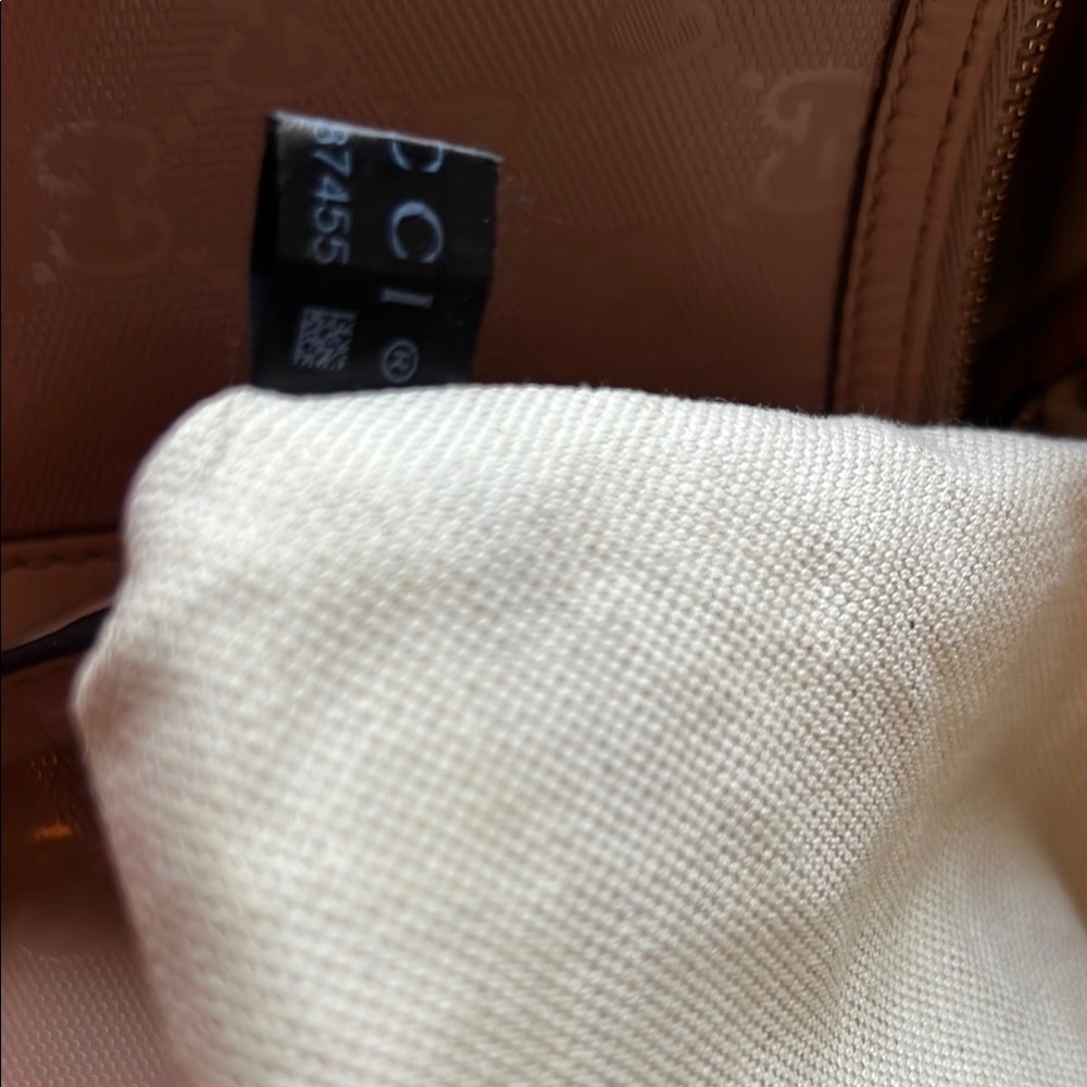 Gucci Beige Monogram Duffel Bag - Picture 12 of 13